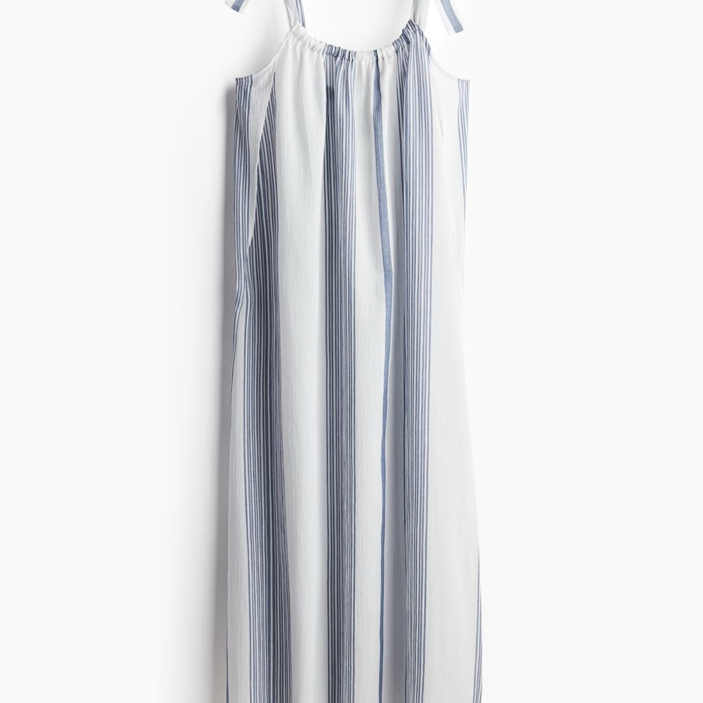 H&M MAMA Before & After Crêpe Nursing Dress
